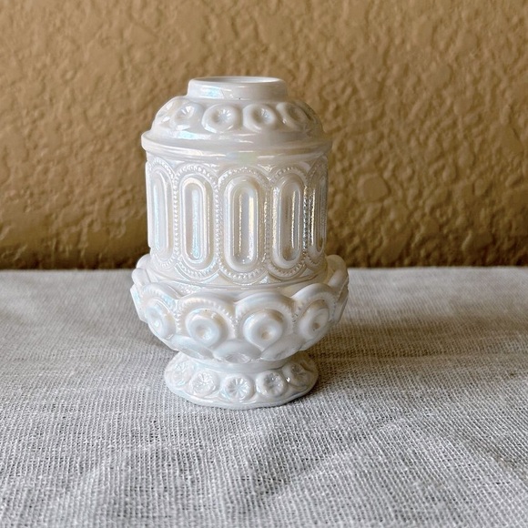 Mini L.E. Smith Mould Moon & Star Courting Fairy Lamp- Milk Glass Carnival - Wei - Picture 1 of 5
